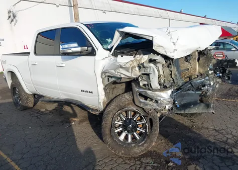 2021 Ram 1500 Big Horn z USA, uszkodzony, nr VIN 1C6SRFMTXMN662903